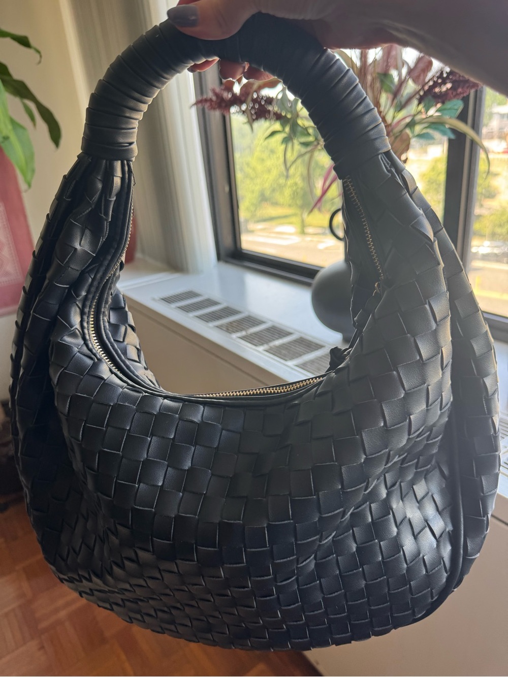 Woven Leather Hobo Bag - Black